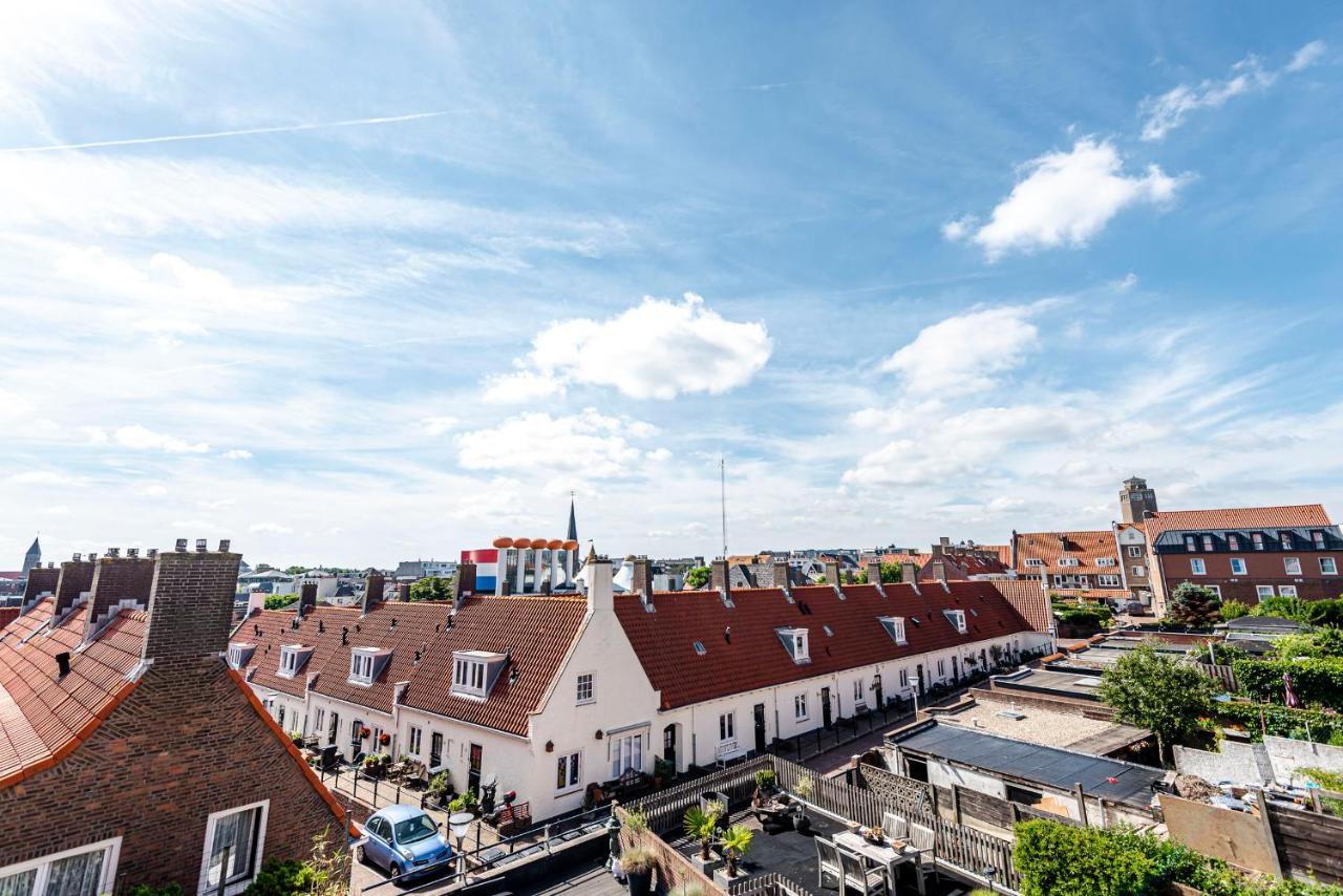 Albatros Aan Zee - Zandvoort